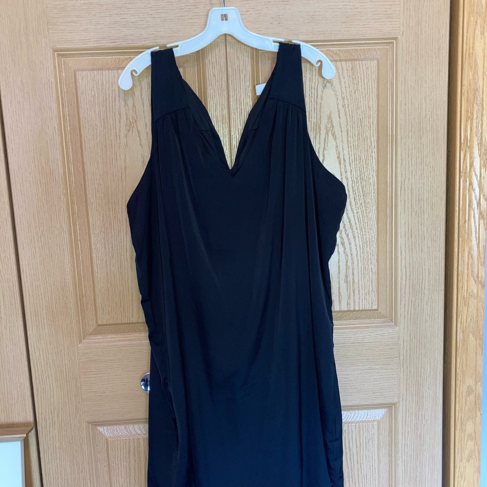 Elegant Black Sleeveless Dress